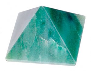Emerald Fuchsite pyramid 30-40mm
