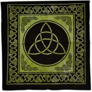 Triquetra book bag  green/black